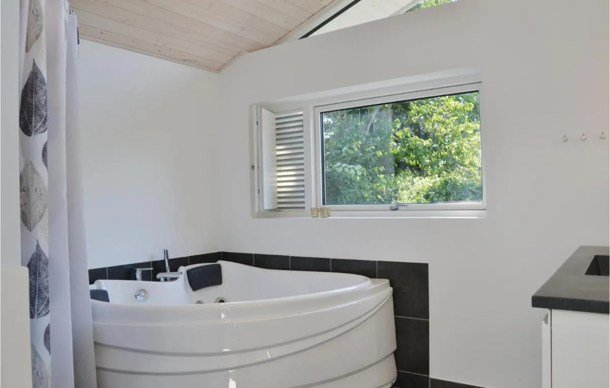 Image 2 of Awesome home in Gilleleje w/ WiFi and 3 Bedrooms
