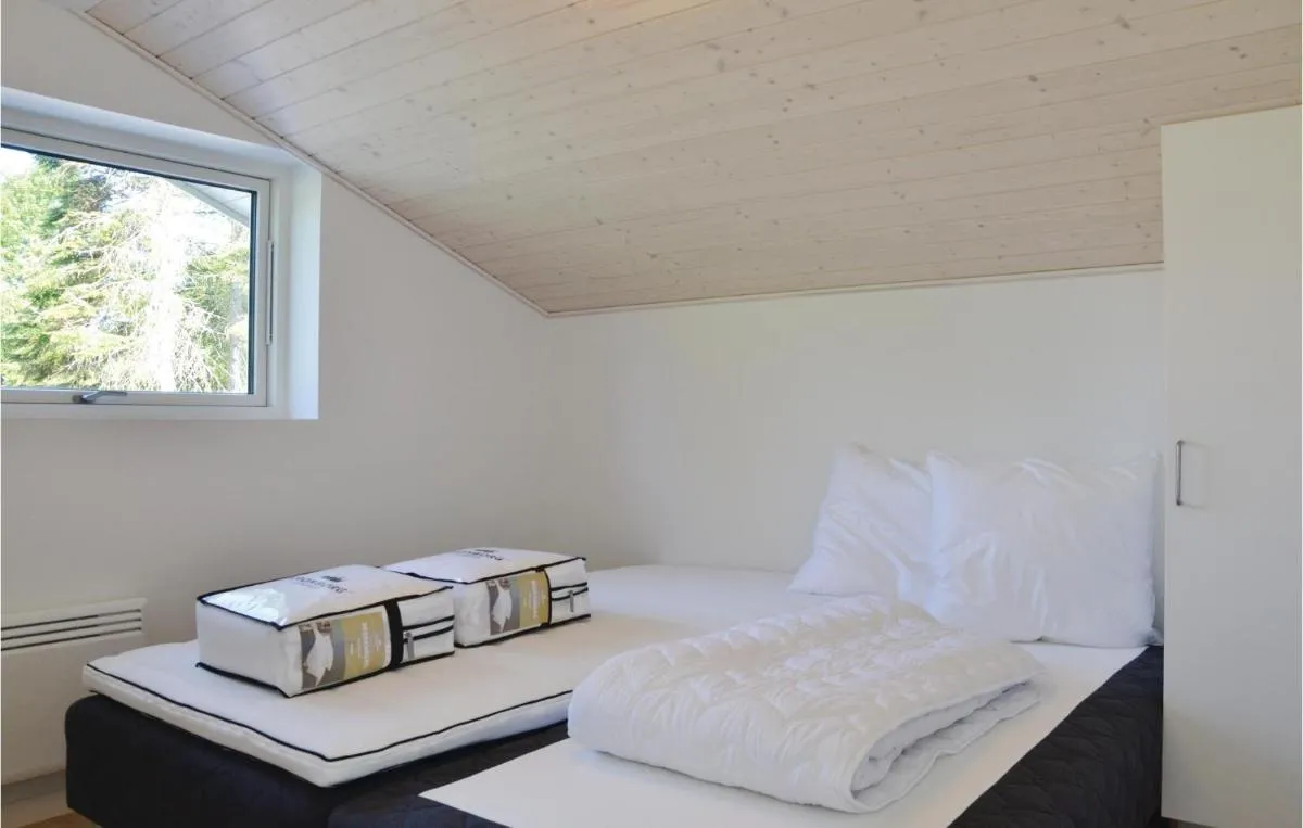 Image 1 of Awesome home in Gilleleje w/ WiFi and 3 Bedrooms
