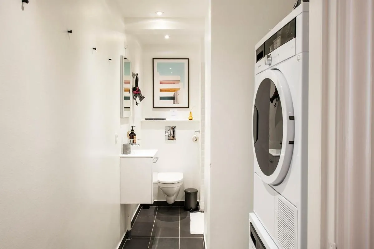 Image 2 of By Town Hall Apartments – Into This Place