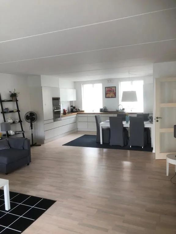 Image of CITY LUX APARTM, 2 FULL BATHROOMs, 3v