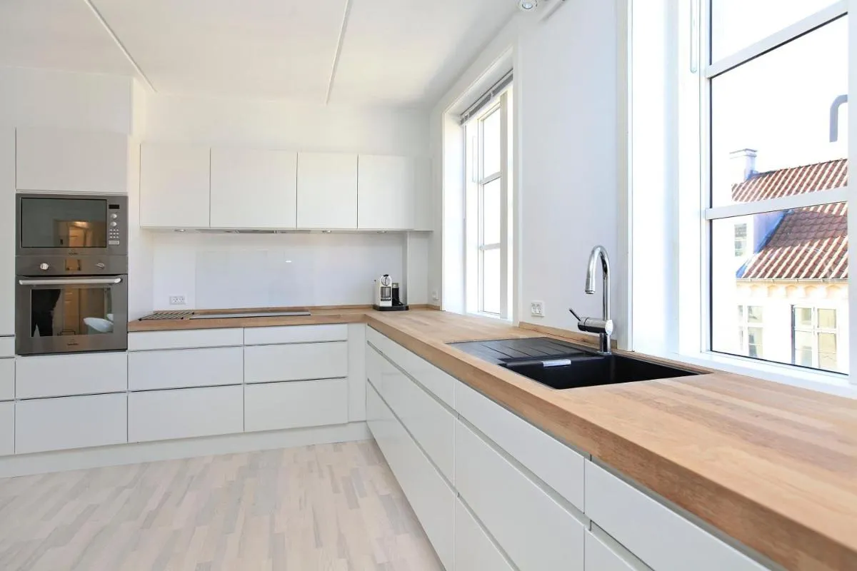 Image 2 of CPH Lux apartm, 2 FULL BATHROOMS 2th