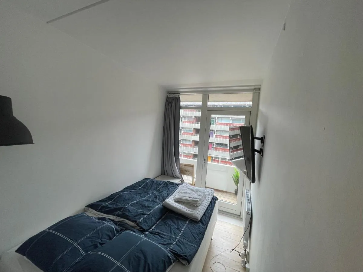 Image 3 of Central Apartment with Free Parking Garage and Balcony
