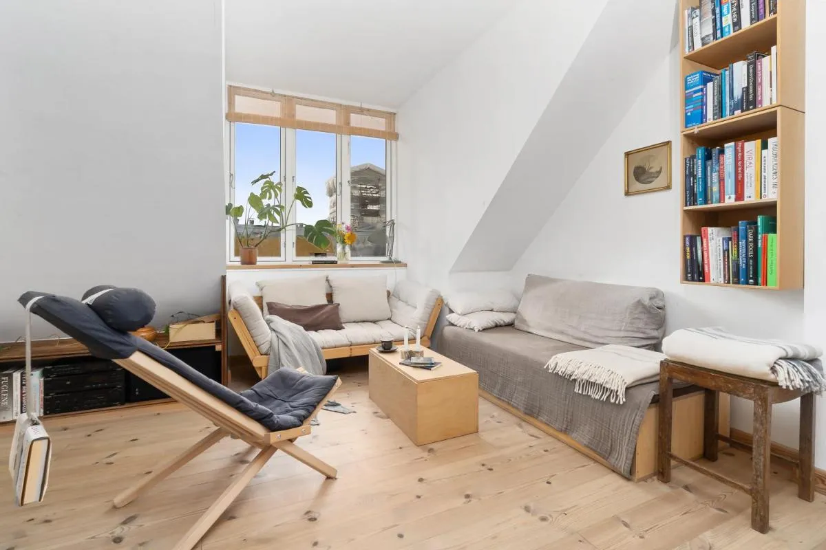 Image 2 of Central Penthouse Apartment with Rooftop Terrace