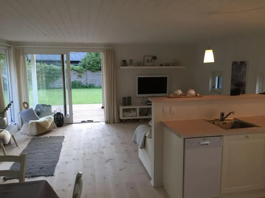 Image 3 of En perle af et sommerhus tæt på både strand og by