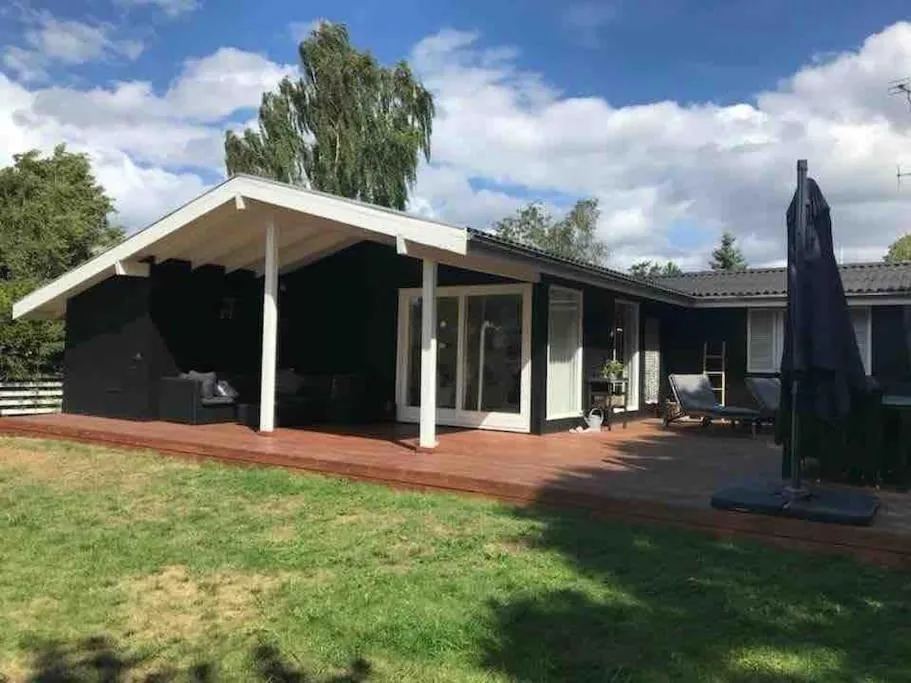 Image of En perle af et sommerhus tæt på både strand og by