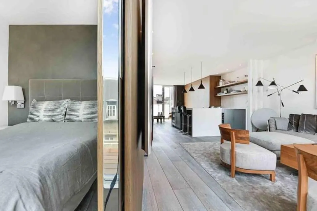 Image 4 of Exclusive Penthouse W Private Rooftop Terrace