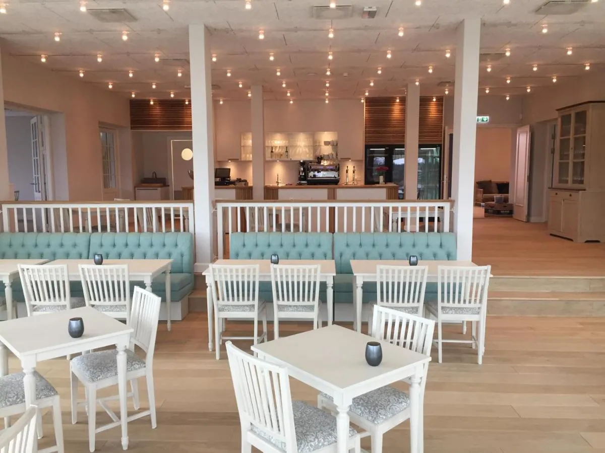 Image 2 of Hotel Bretagne