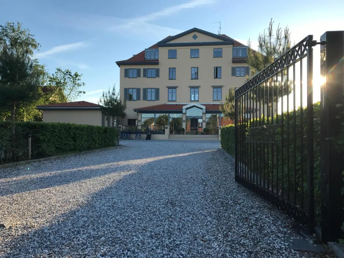 Image 5 of Hotel Bretagne