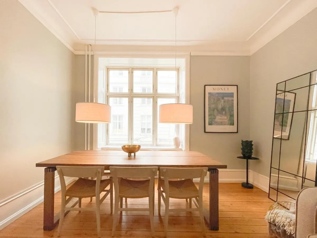 Image 3 of NEW charming apt in City Center