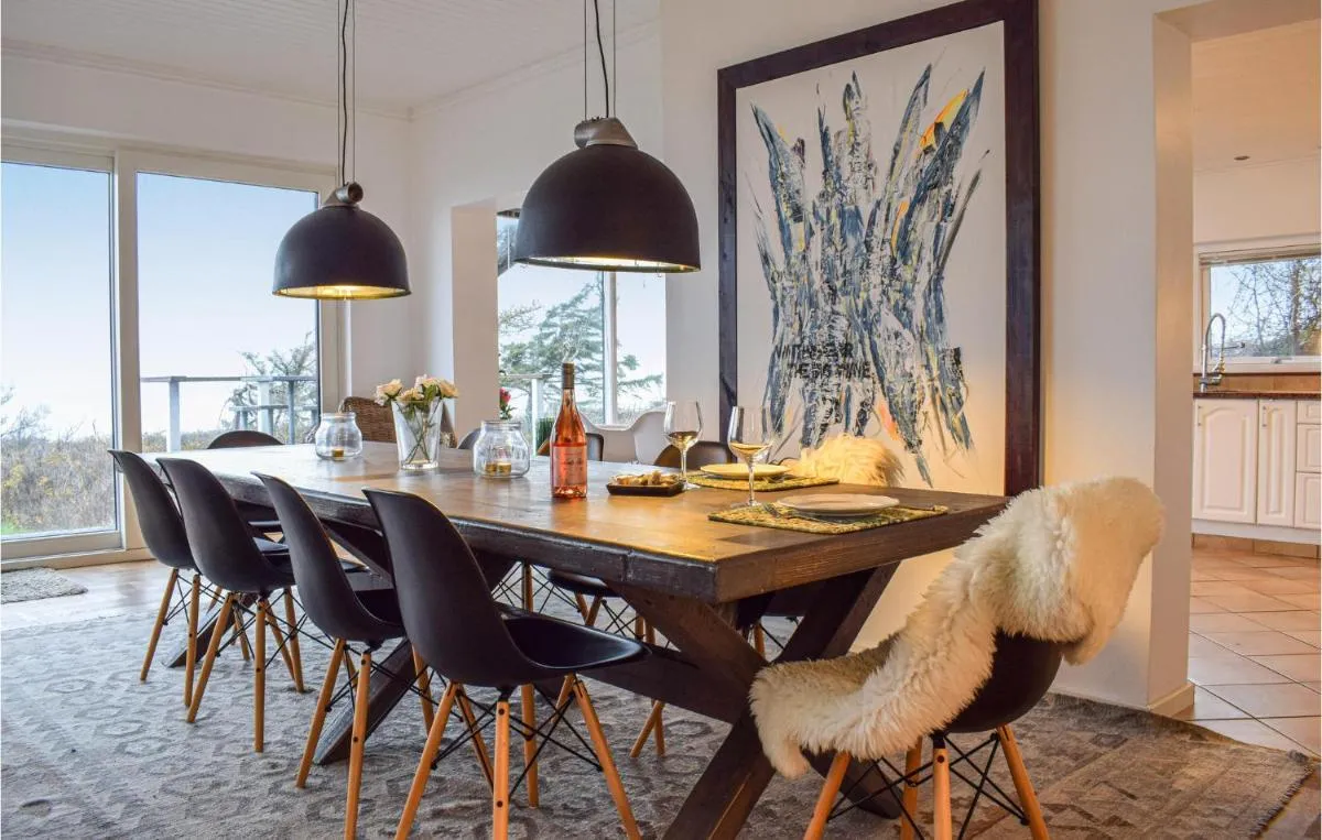 Image 3 of Nice home in Græsted w/ 5 Bedrooms