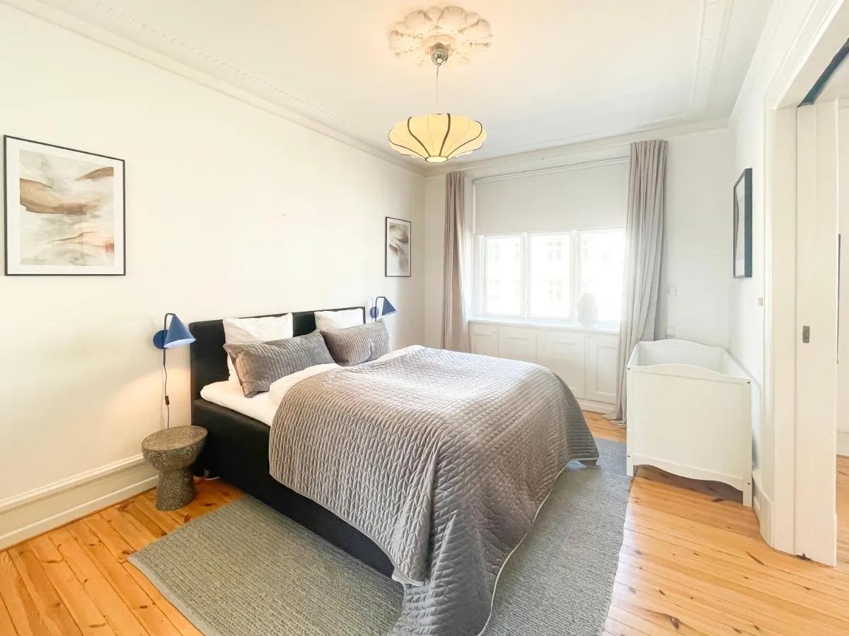 Image 2 of Spacious 3 Bedroom Flat in Peaceful Area