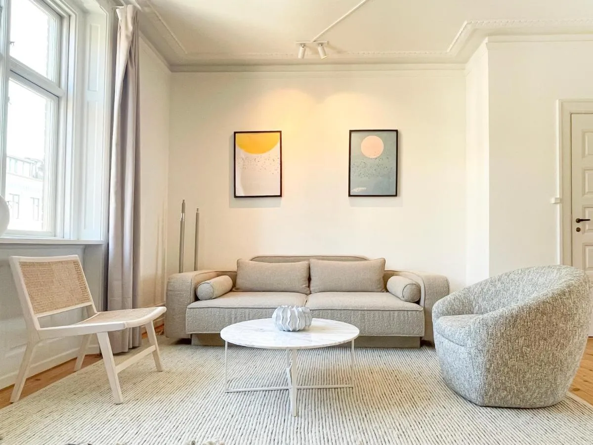 Image 4 of Spacious 3 Bedroom Flat in Peaceful Area