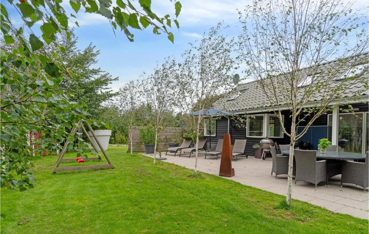 Image 6 of Stunning Home In Tisvildeleje With 5 Bedrooms, Sauna And Wifi