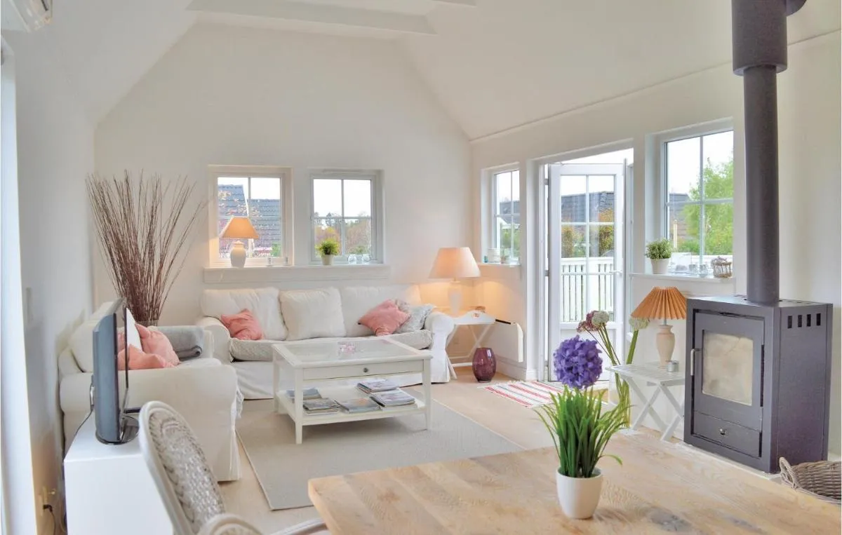 Image 1 of Three-Bedroom Holiday home Vejby with a Fireplace 02