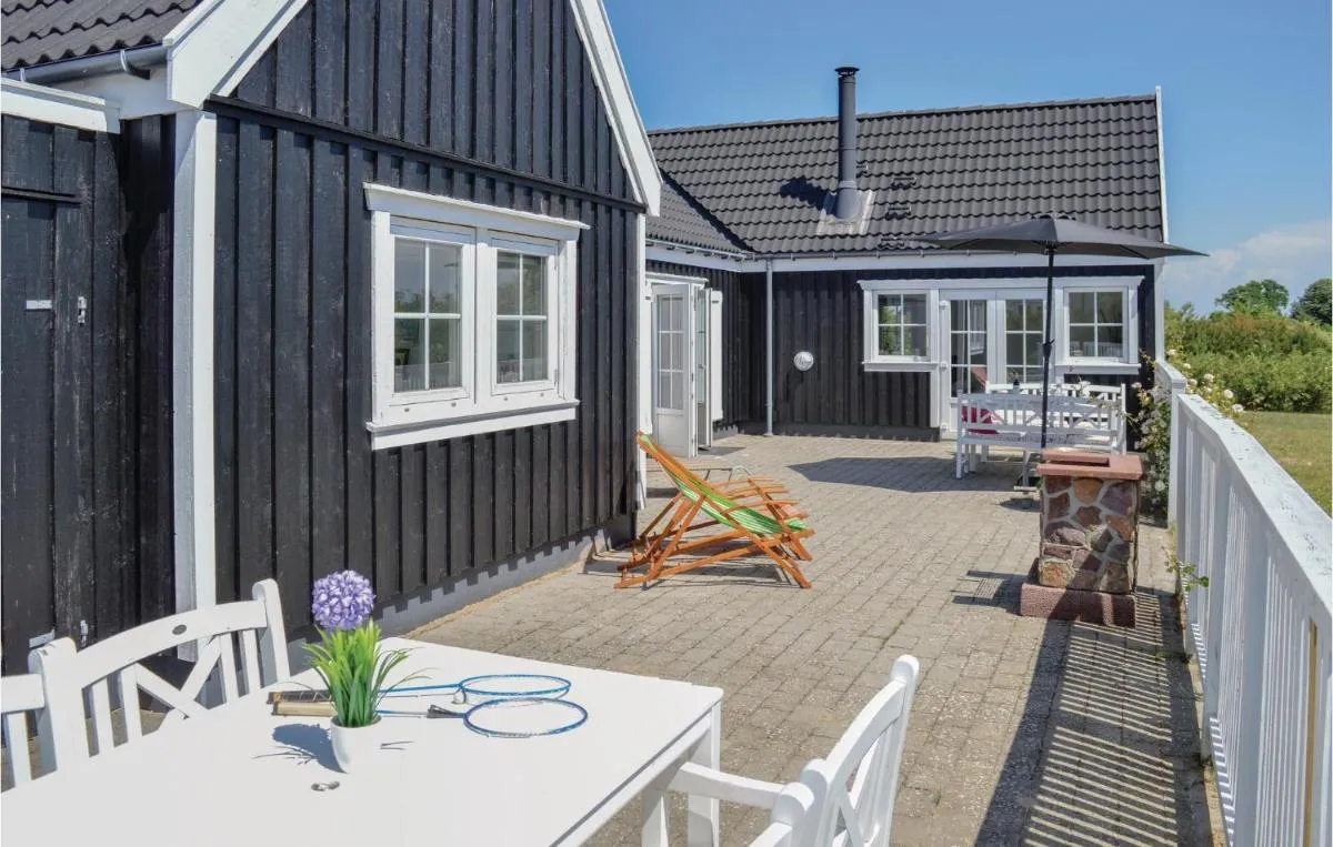 Image 5 of Three-Bedroom Holiday home Vejby with a Fireplace 02