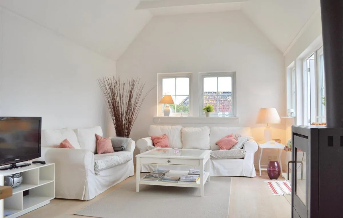 Image 4 of Three-Bedroom Holiday home Vejby with a Fireplace 02