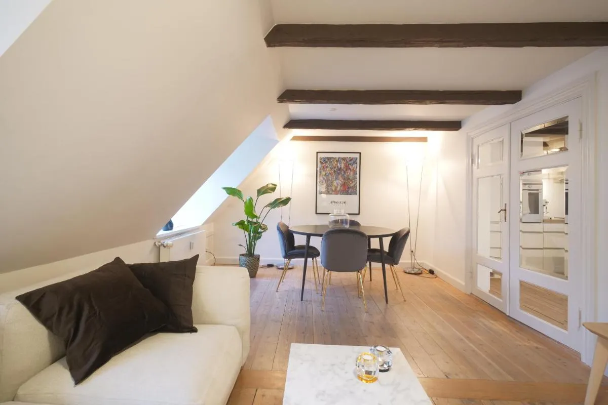 Image 3 of Admiral’s Apartment IV – Carolina’s apartments
