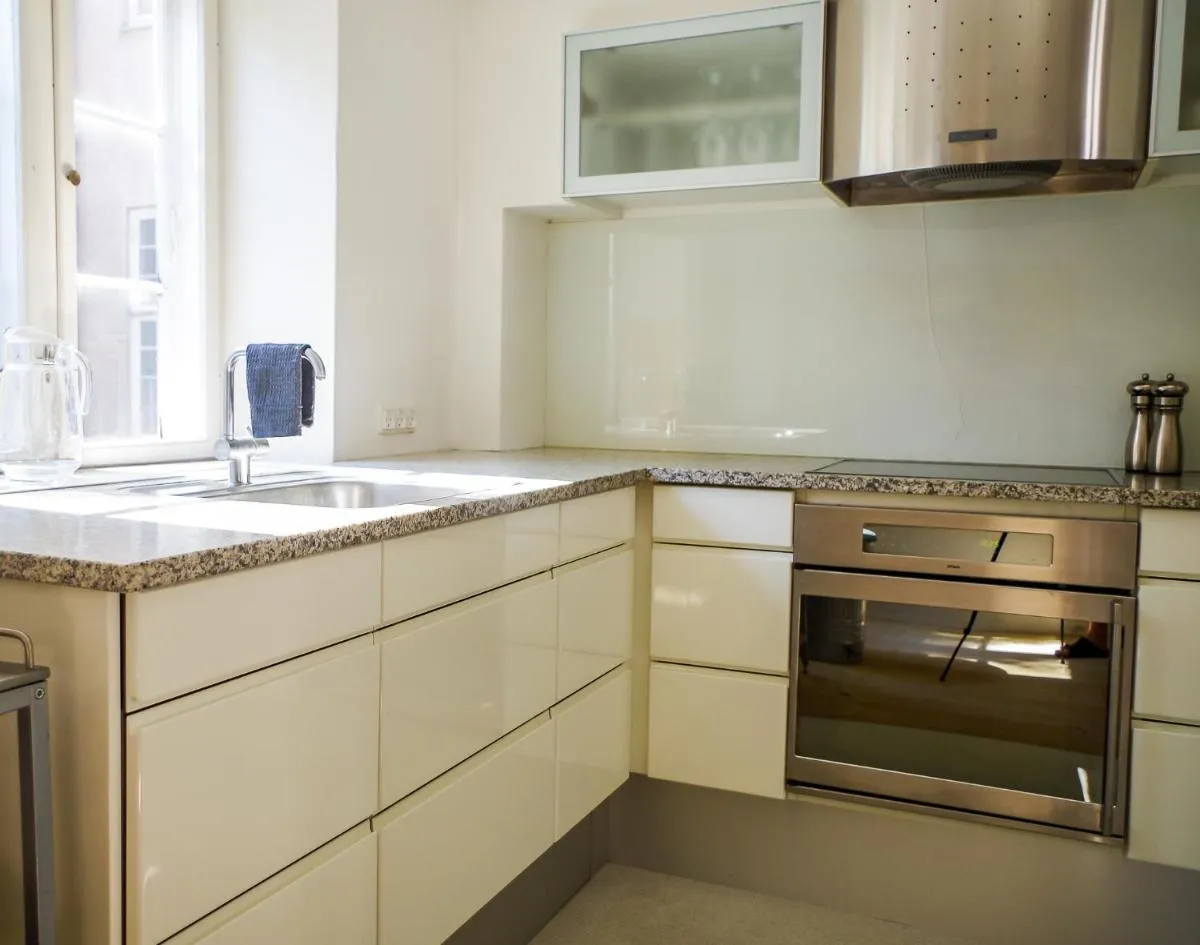 Image 2 of Bright apartment next to the King’s Garden