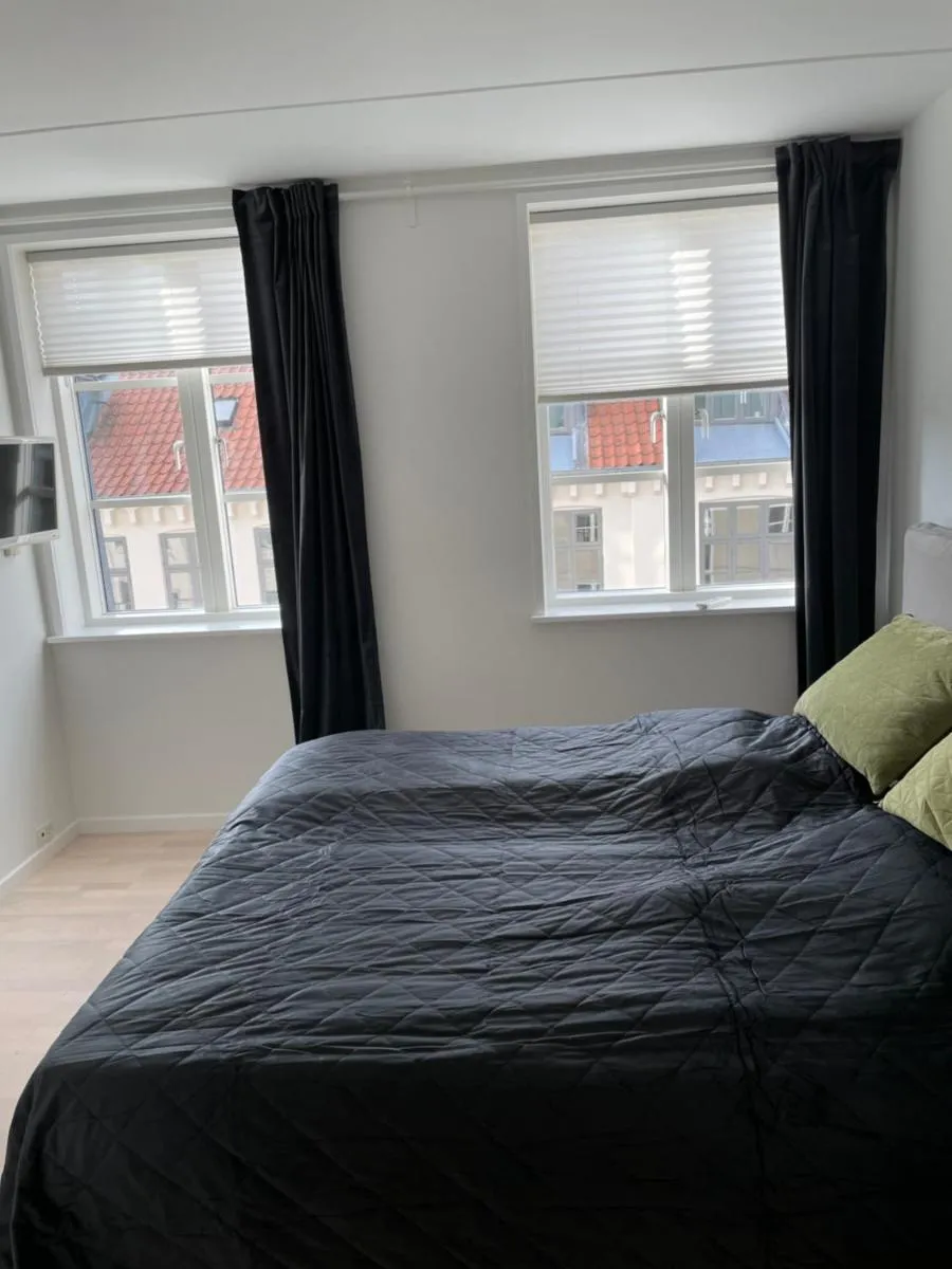 Image 6 of CITY LUX APARTM, 2 FULL BATHROOMs, 2tv