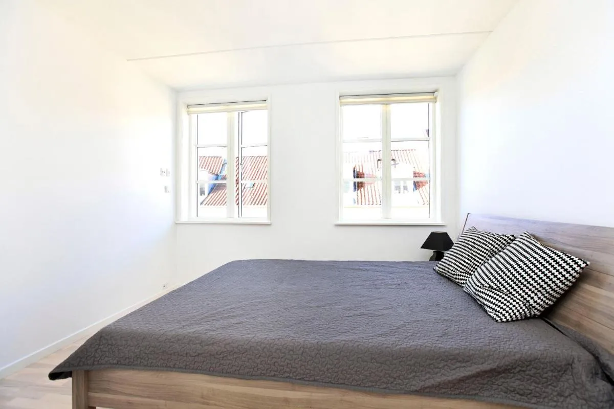 Image 1 of CITY, LUX APARTM – 2 FULL BATHROOMs, 3 tv