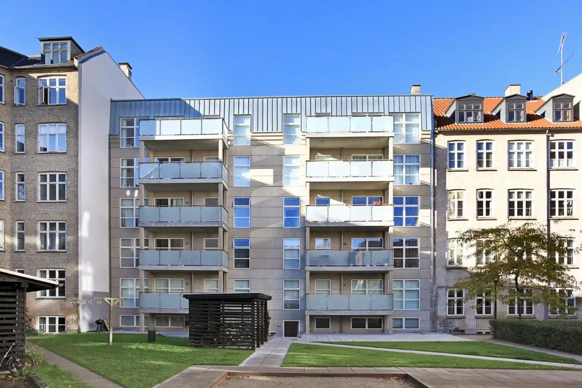 Image 5 of CITY LUX APARTMENT, 2 FULL BATHROOMs, 4th