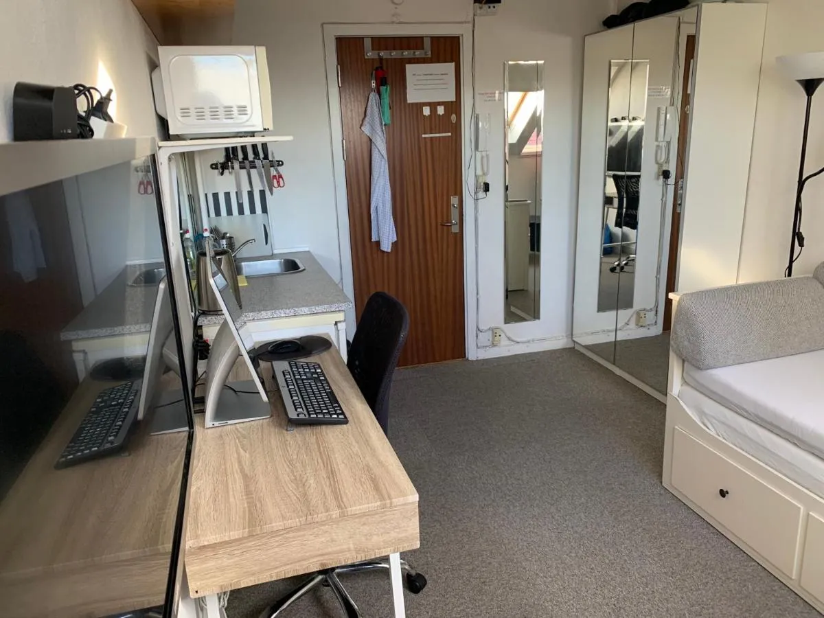 Image 1 of Central & Cosy Studio + Free Bikes & Netflix