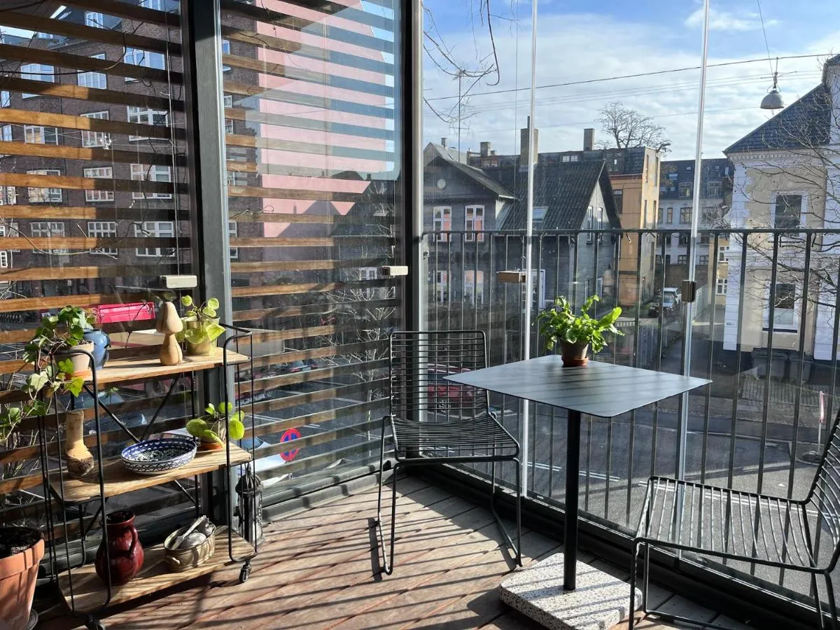 Image 5 of Central family home in award-winning architecture