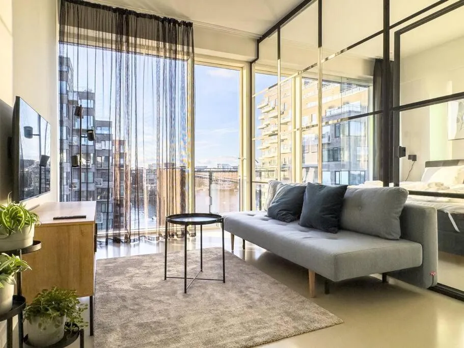 Image 2 of Chic Atelier with Breathtaking Waterfront