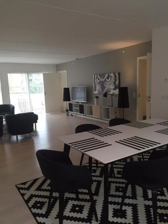 Image 5 of City Lux apartment with 2 full bathrooms 2tv