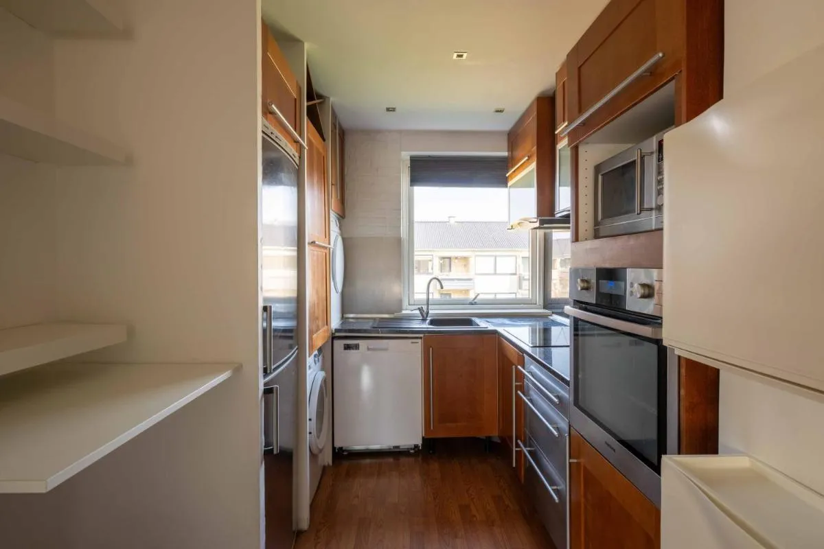 Image 3 of Cozy Apartment Near Metro