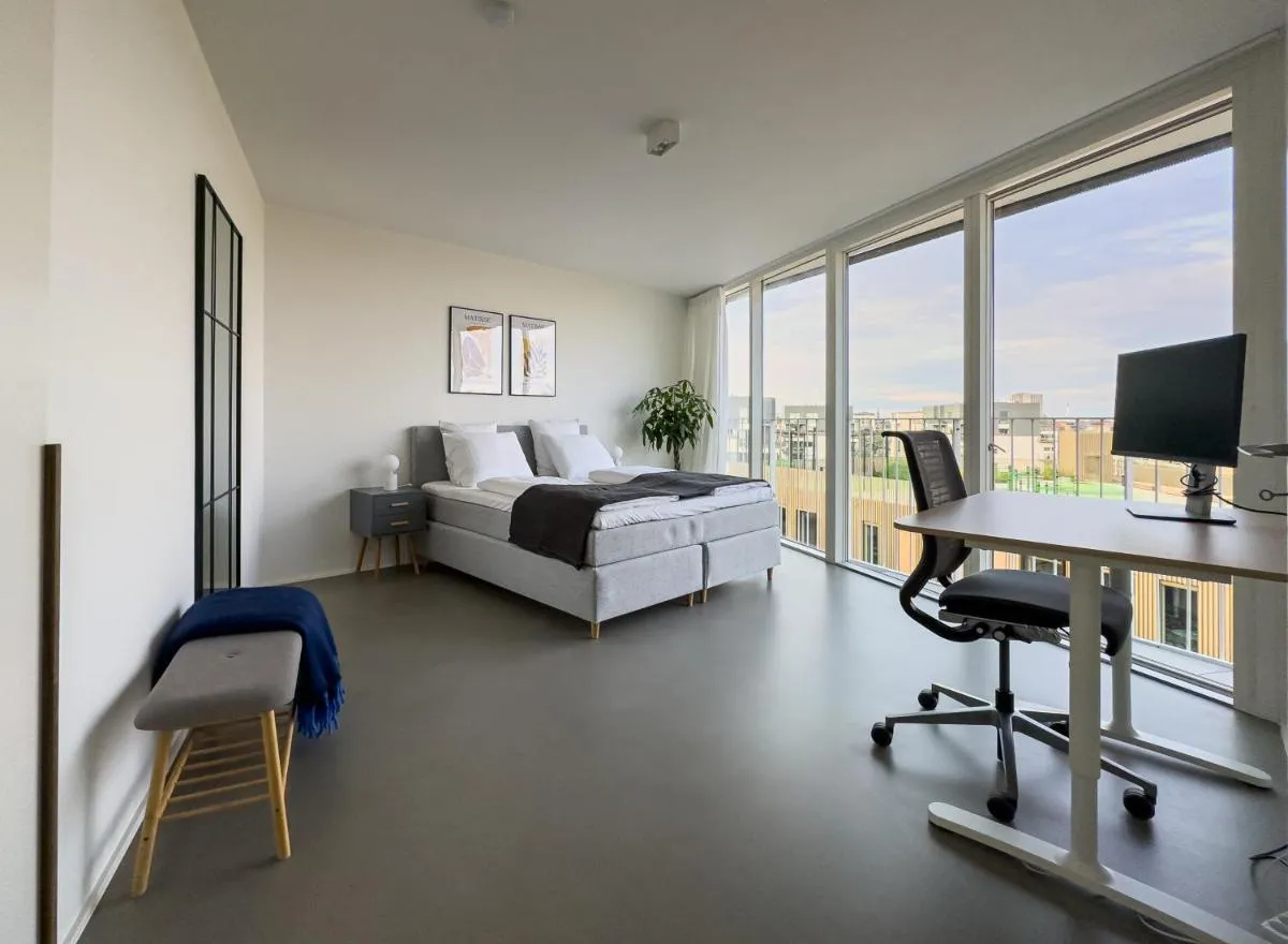 Image 2 of Exclusive Penthouse with Sunset Views