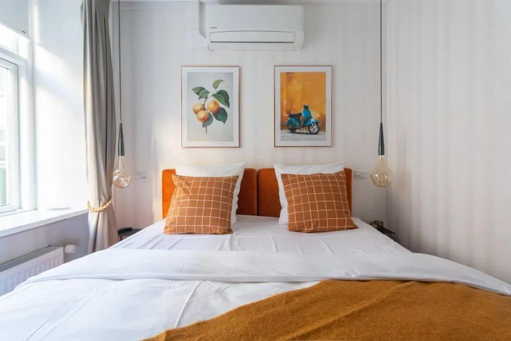 Image 1 of Extravagant-2 bedrooms-Bronze