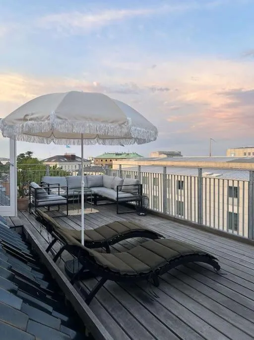Image 5 of Kings apt, doublex w water view & private terrasse