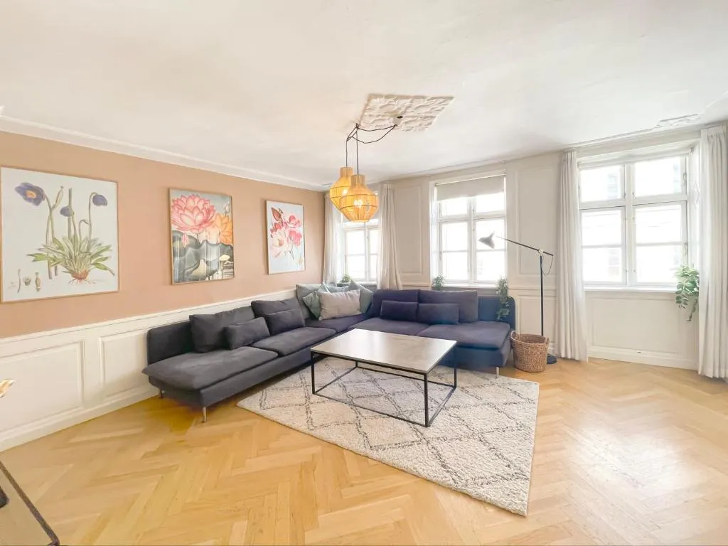 Image of Large Flat with 4 Bedrooms in Copenhagen