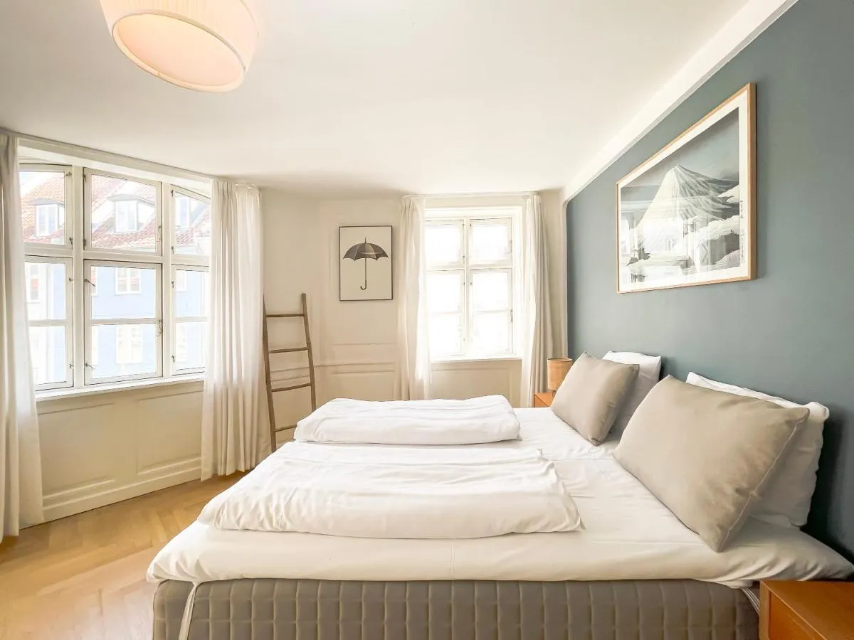 Image 1 of Large Flat with 4 Bedrooms in Copenhagen