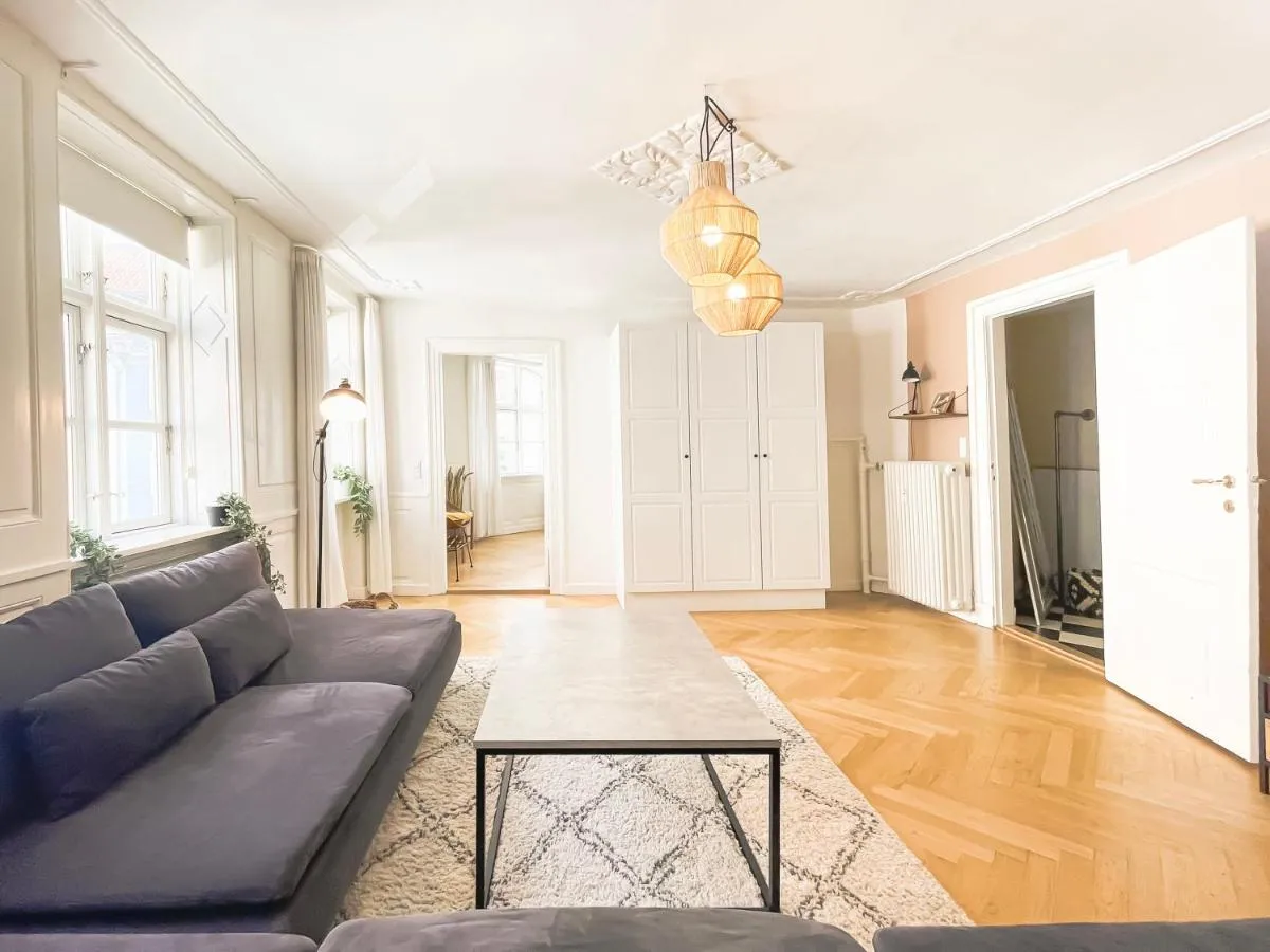 Image 6 of Large Flat with 4 Bedrooms in Copenhagen