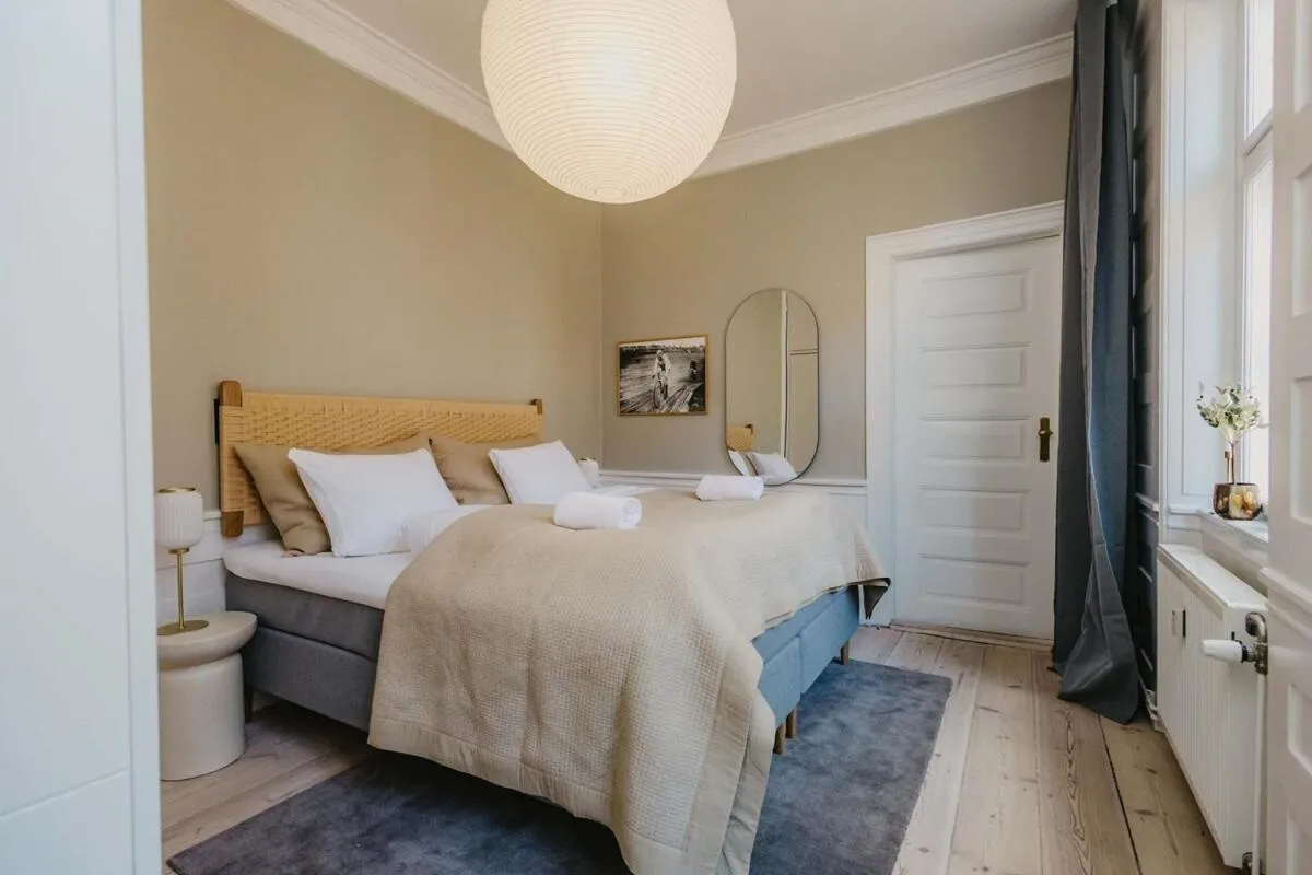 Image 4 of Lovely Apartment Overlooking King’s Garden