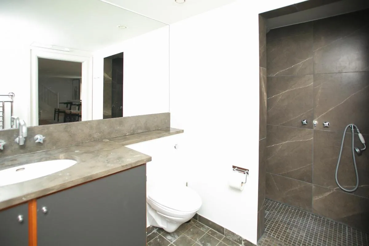 Image 6 of Modern 3BR Duplex Flat in Nyhavn w Private Balcony