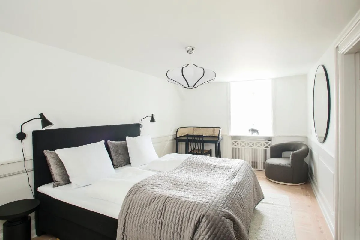 Image 5 of Modern 3BR Duplex Flat in Nyhavn w Private Balcony