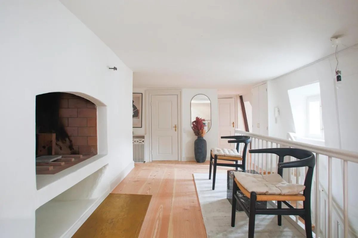 Image 4 of Modern 3BR Duplex Flat in Nyhavn w Private Balcony
