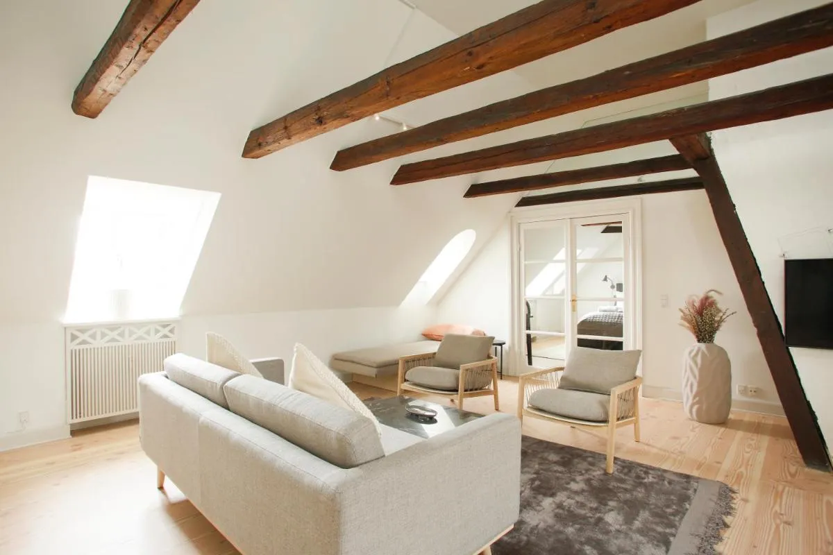 Image 3 of Modern 3BR Duplex Flat in Nyhavn w Private Balcony