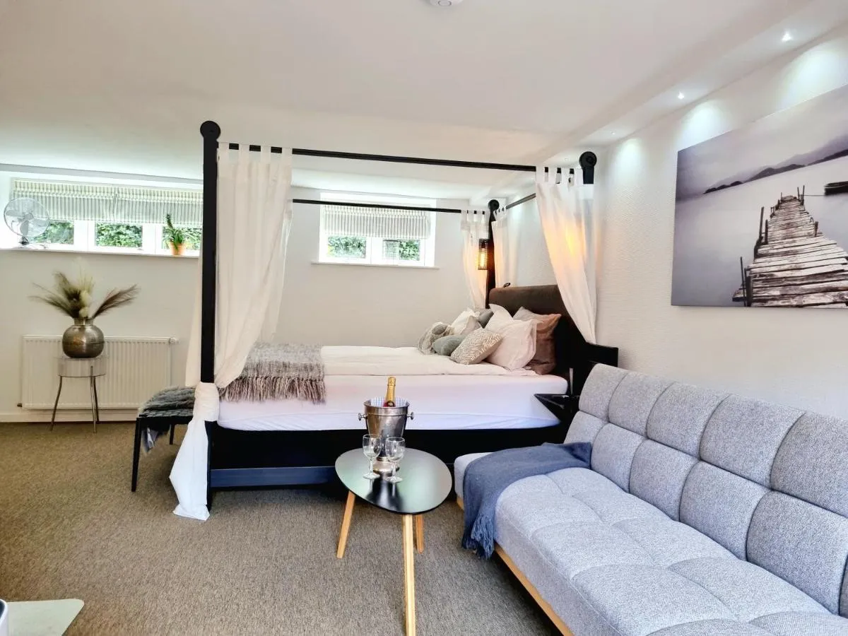Image 6 of Neptun Studio-apartment with terrace.