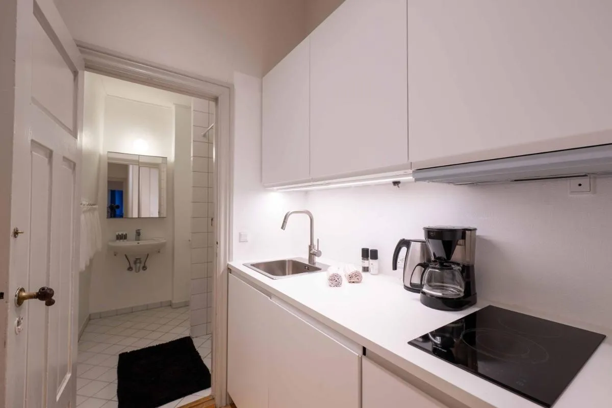 Image 2 of Perfect 3BR City-Break Home
