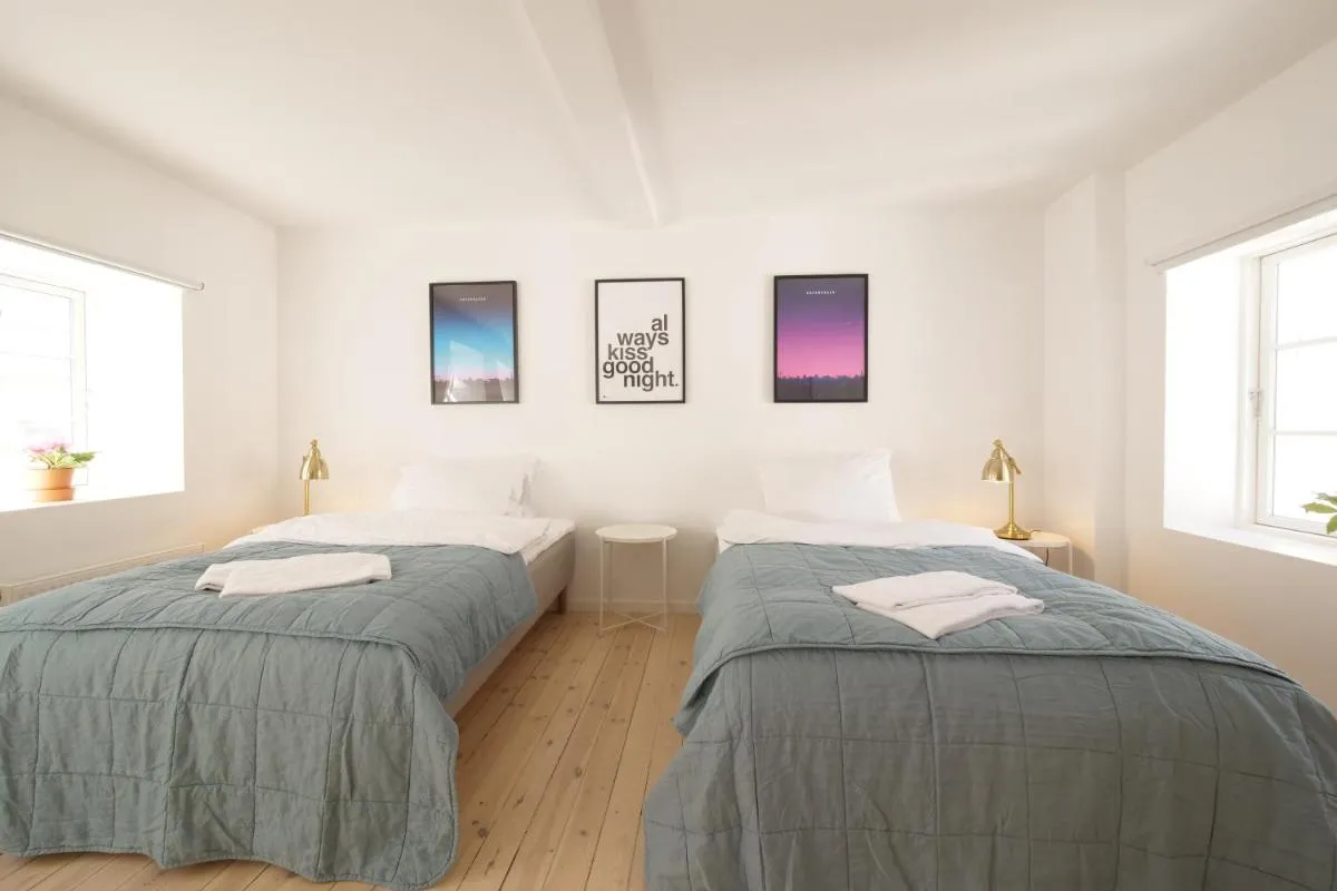 Image 1 of Rent A Place 1 – 4