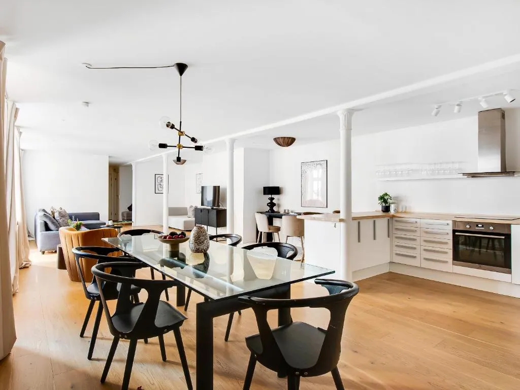 Image of Sanders City – Pleasant Four-Bedroom Apartment In the Lovely Capital