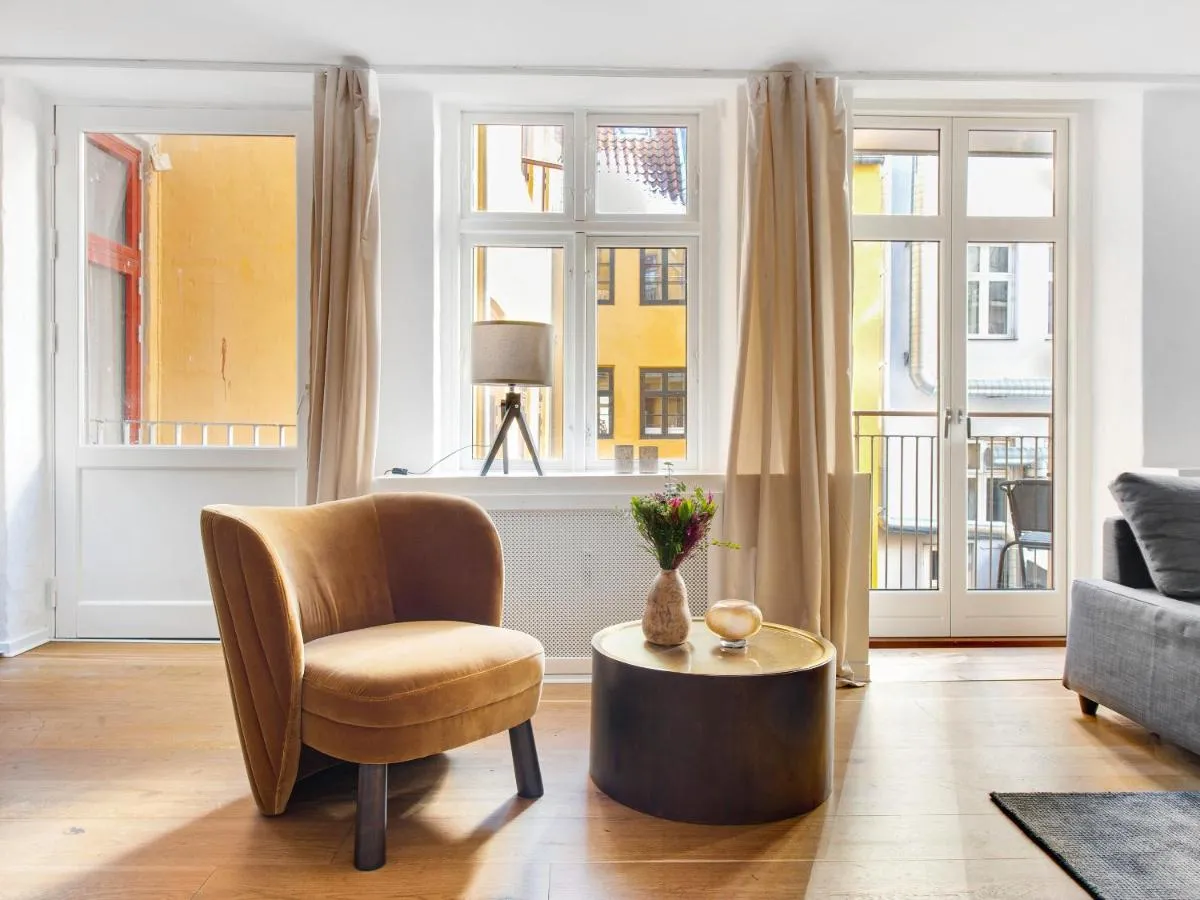 Image 3 of Sanders City – Pleasant Four-Bedroom Apartment In the Lovely Capital