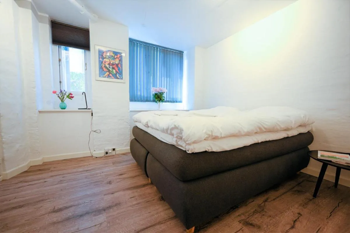 Image 2 of Sanders Lake – Pleasant Two-Bedroom Apartment in Downtown Copenhagen