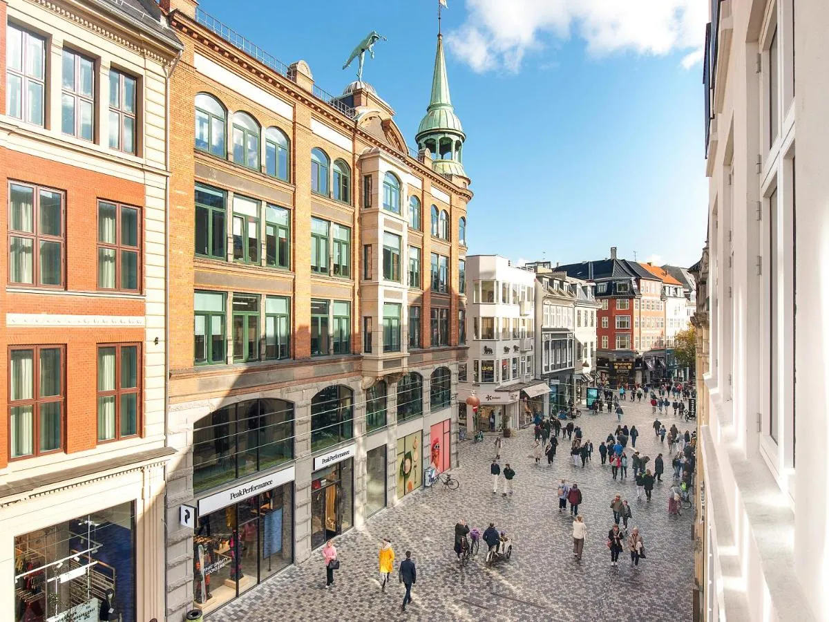 Image 1 of Sanders Leaves – Charming Three-Bedroom Apartment In Downtown Copenhagen