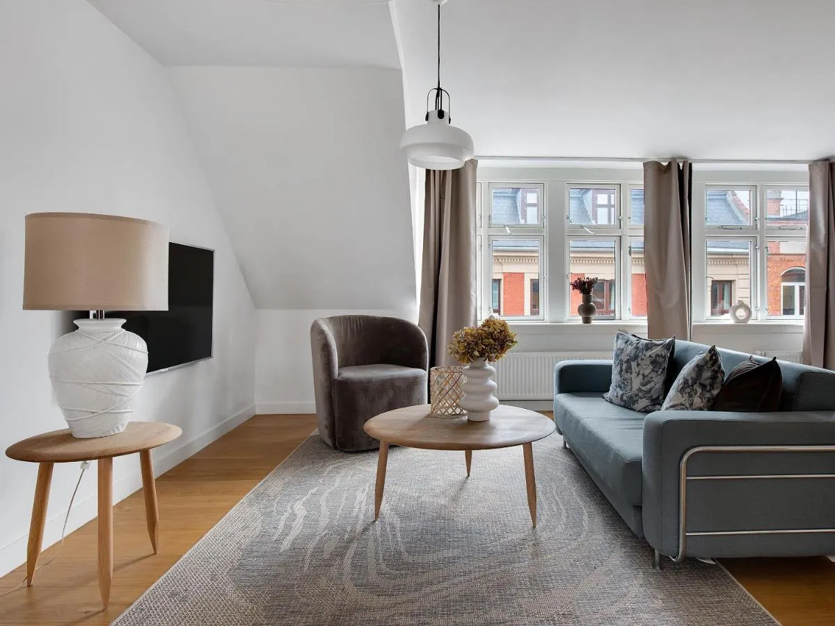 Image 5 of Sanders Leaves – Precious Two-Bedroom Penthouse In Downtown Copenhagen