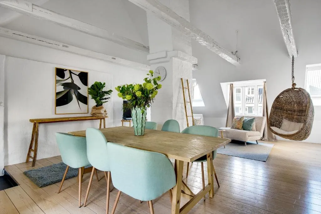 Image of Sanders Main – Endearing Two-Bedroom Duplex Apartment with a Balcony Next to Magical Nyhavn
